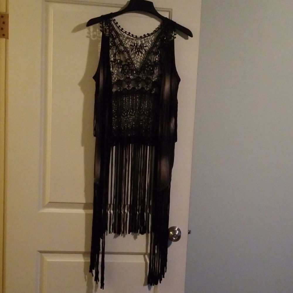 Lace vest with fringe